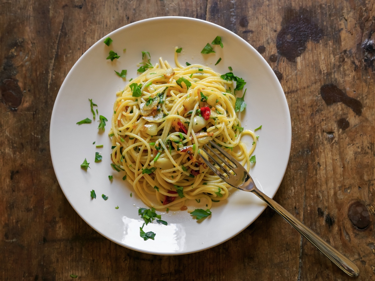Συνταγή για spaghetti με σκόρδο και ελαιόλαδο