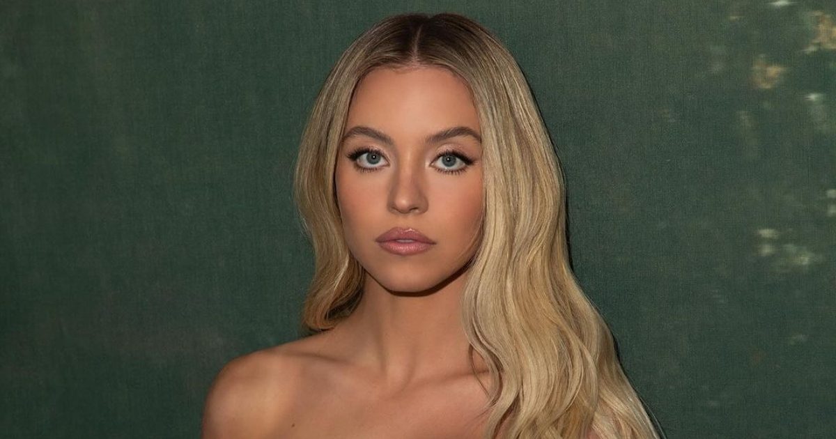 Sydney Sweeney Έκοψε τα μαλλιά της και είναι το Inspo που έψαχνες για τη νέα σεζόν