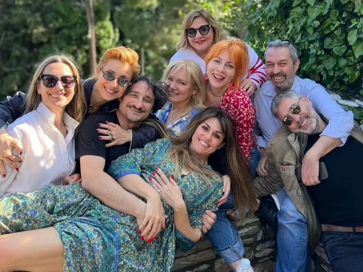 Βασίλης Χαραλαμπόπουλος – Λίνα Πρίντζου: Πάσχα με διάσημους φίλους στο Πήλιο