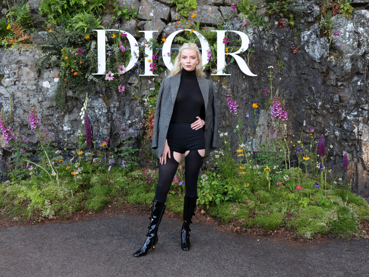 Dior Cruise 2025: Τι φόρεσαν οι καλεσμένες του γαλλικού οίκου στην Σκωτία!