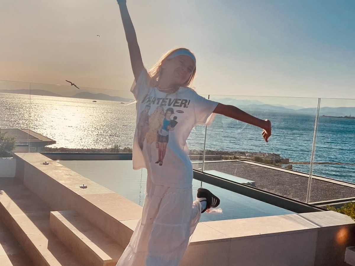 Kate Hudson: Στην Αθηνά για διακοπές η ηθοποιός – Η ιδιωτική κατοικία και η επίσκεψη στην Ακρόπολη