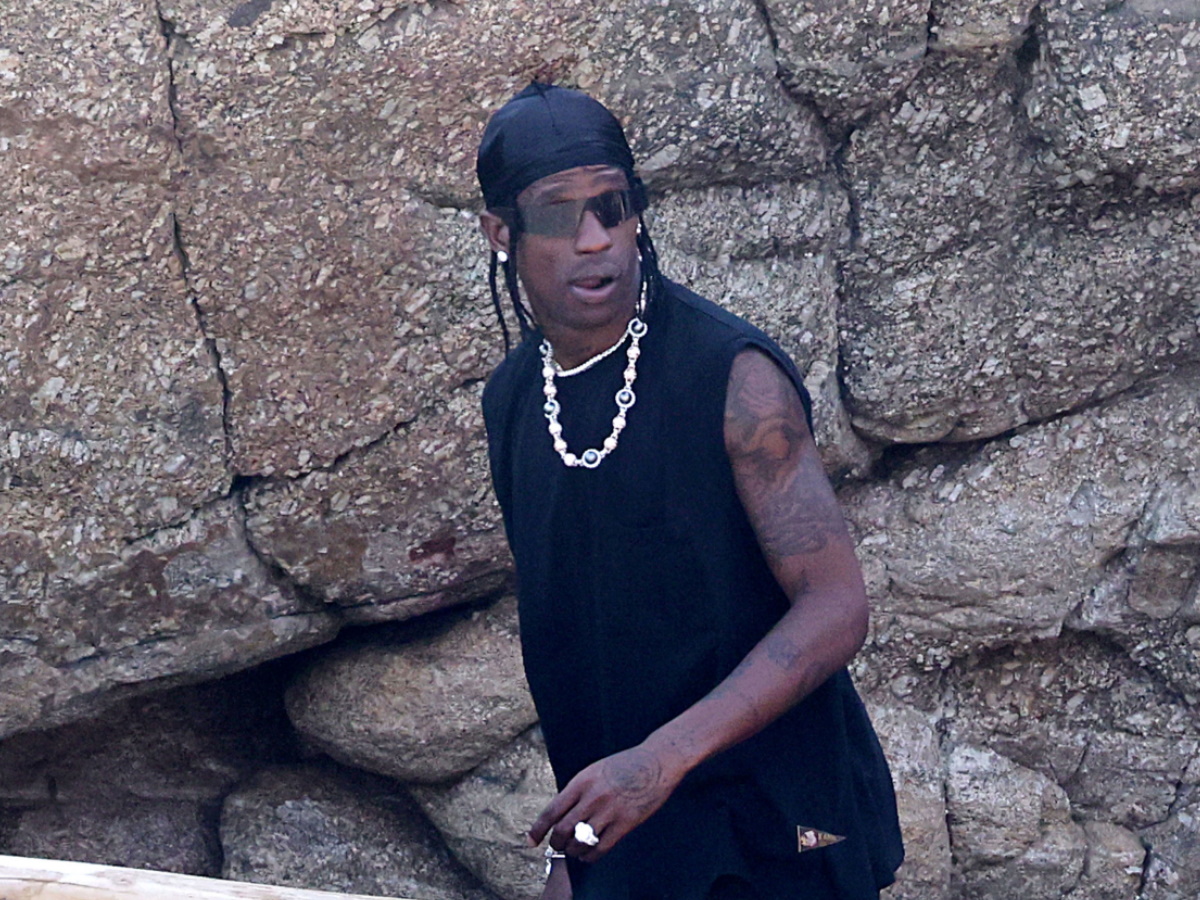 Travis Scott: Τραγούδησε για 20 λεπτά στην Μύκονο και πήρε αμοιβή 500.000 ευρώ