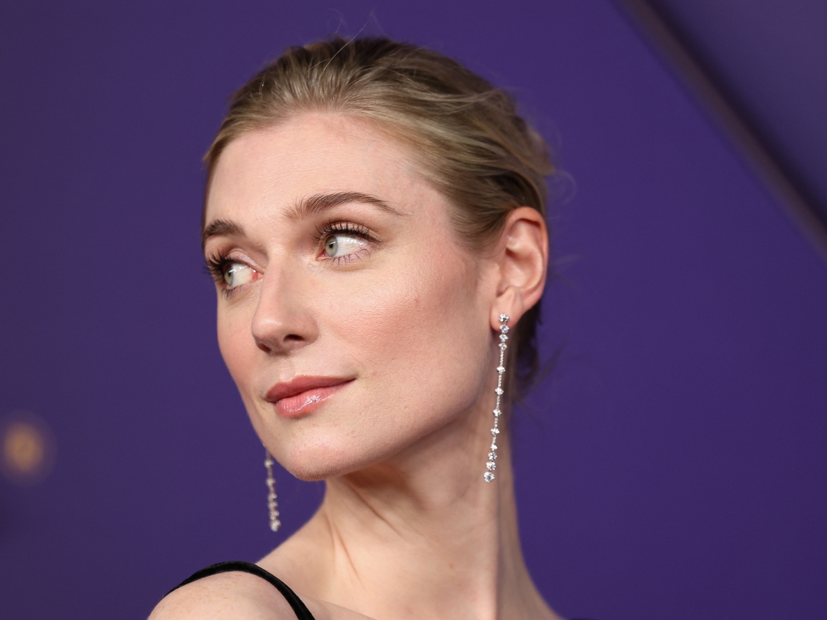 Εlizabeth Debicki: Ακολουθεί τα beauty βήματα της Πριγκίπισσας Diana ξεκινώντας από το ροζ χρώμα στα χείλη