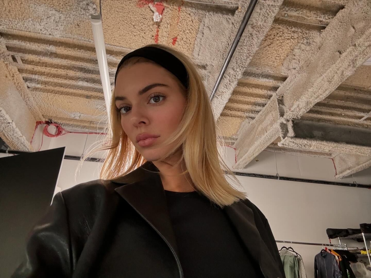 Kendall Jenner: Η πρώτη δημόσια εμφάνιση με το νέο της blonde lob έγινε viral