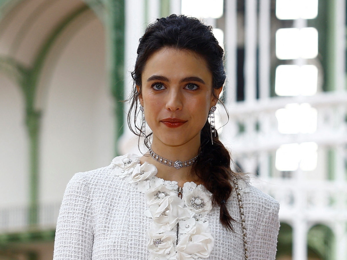 Margaret Qualley: Το αξεσουάρ στα μαλλιά της είναι του ονείρου