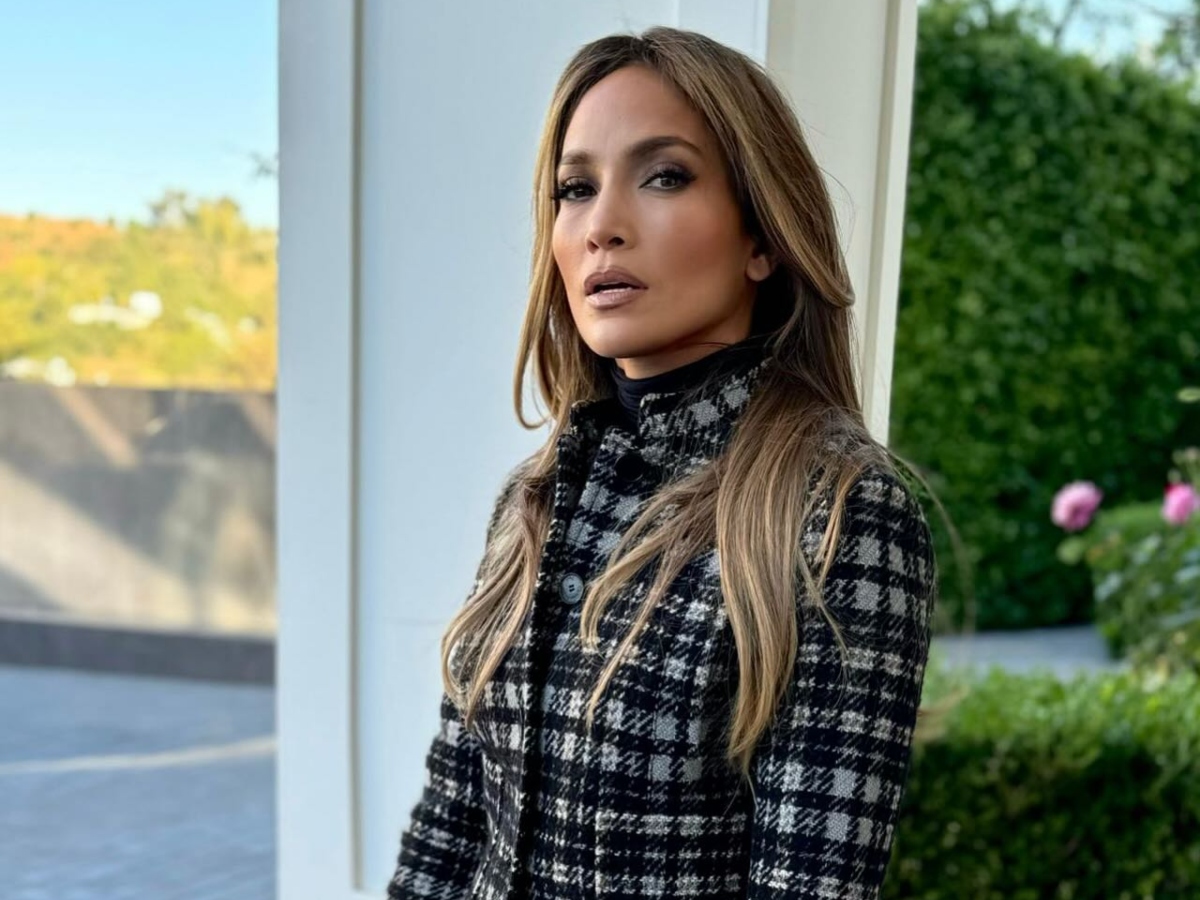 Jennifer Lopez: Λατρεύει τα διαμάντια ακόμη και στο μανικιούρ