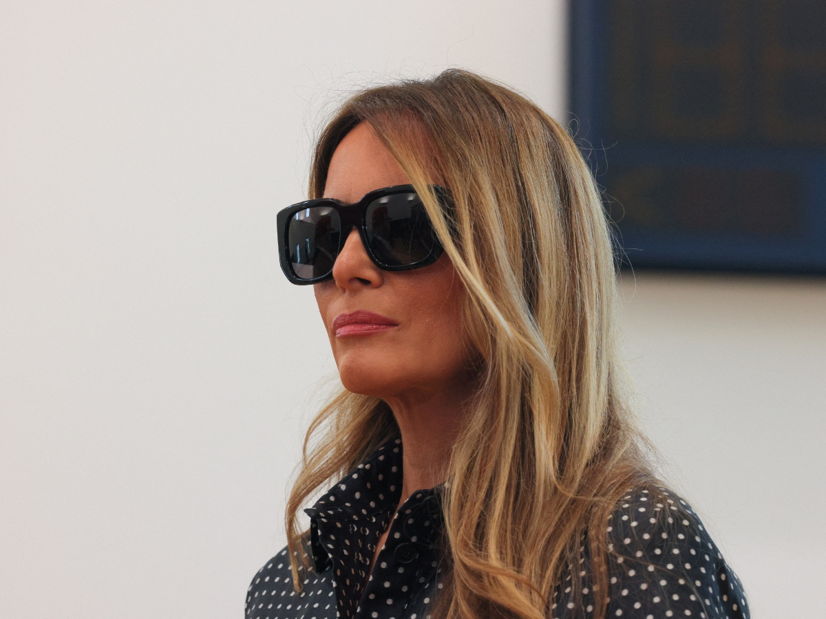 Melania Trump: Το ανεπιτήδευτο ξανθό χρώμα στα μαλλιά της είναι μεγάλη τάση το φετινό χειμώνα