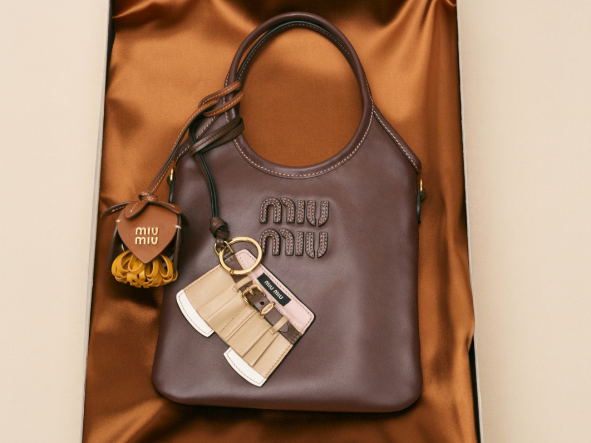 Η Μiu Miu πάει τα bag charms ένα βήμα παραπέρα!