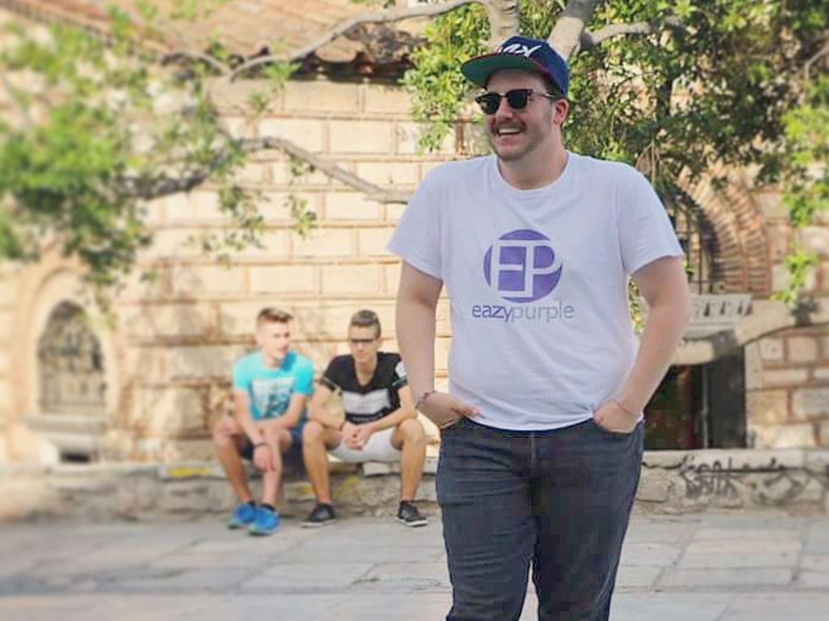 Πέθανε ο γνωστός YouTuber «Eazy Purple» σε ηλικία 35 ετών – Η ανάρτηση της συζύγου του