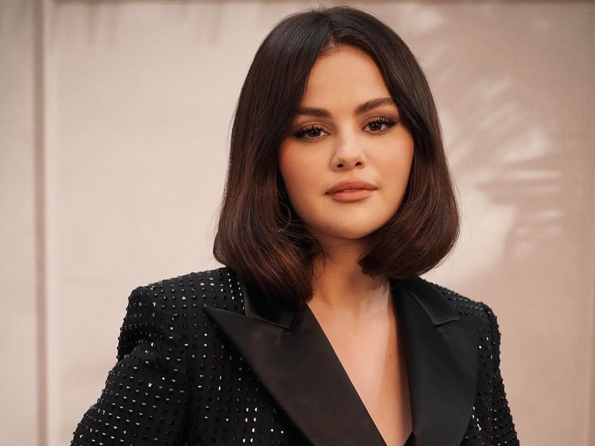 Selena Gomez: Το μανικιούρ του αρραβώνα της είναι minimal αλλά λαμπερό σαν το μονόπετρο