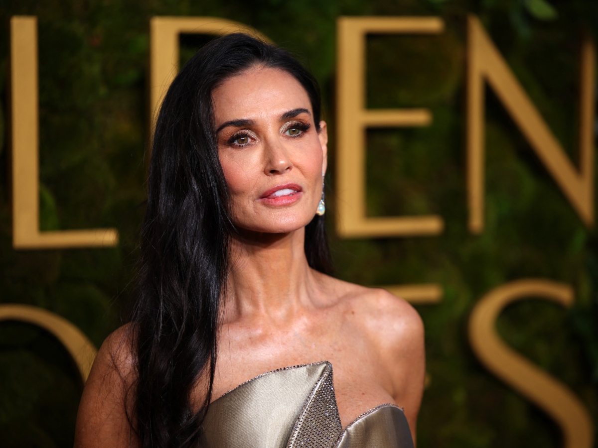 Demi Moore: Εκτός από τη Χρυσή Σφαίρα κέρδισε και το βραβείο του πιο λαμπερού eye make up look – Ποια προϊόντα χρησιμοποίησε