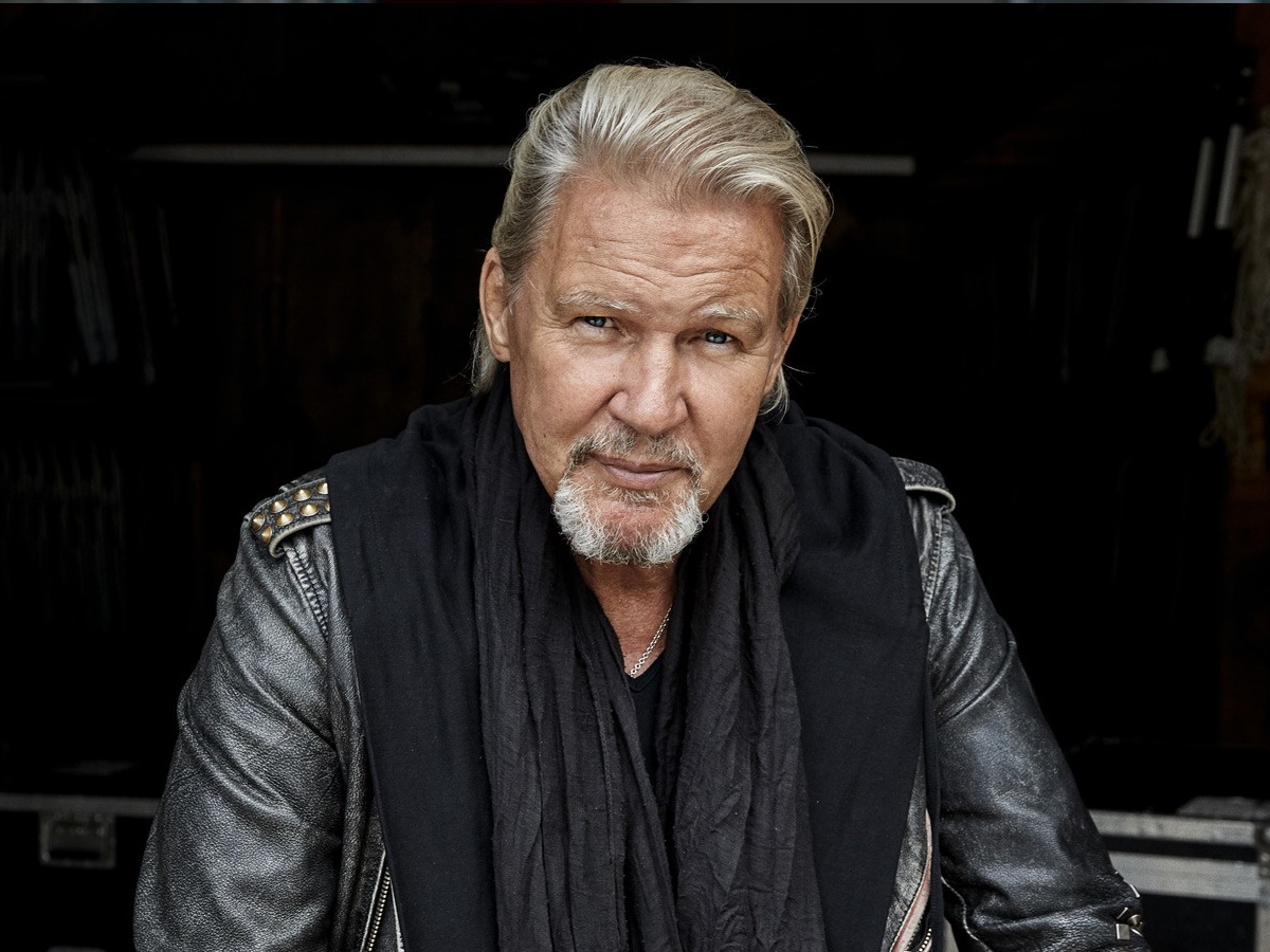 Ο Johnny Logan στο Θέατρο Παλλάς – Ο θρύλος της Eurovision για πρώτη φορά στην Ελλάδα