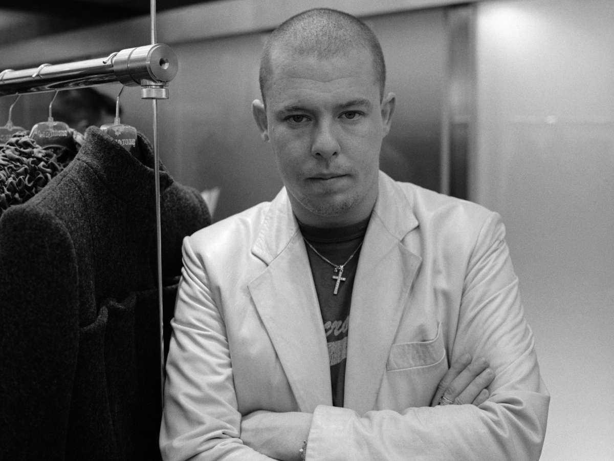 Alexander McQueen: Το «τρομερό» παιδί της μόδας έφυγε από την ζωή σαν σήμερα το 2010