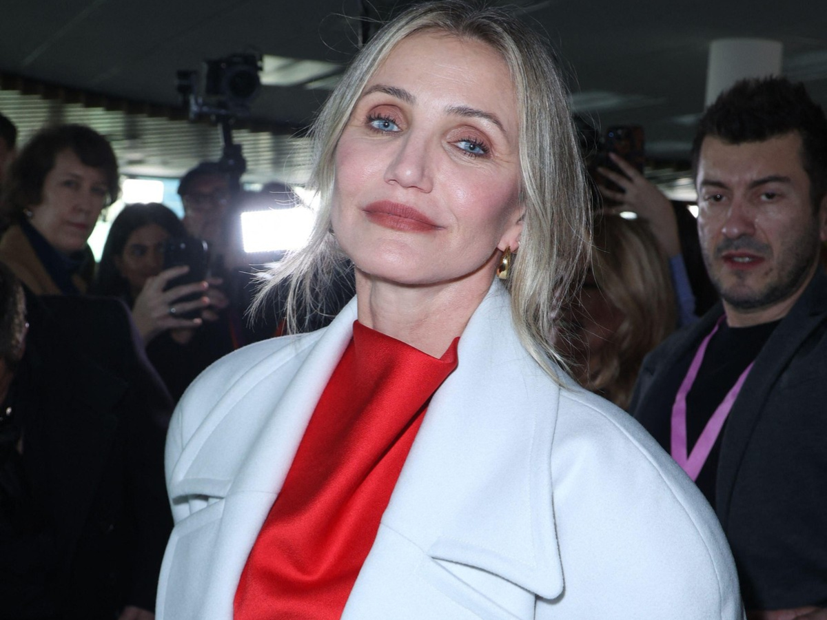 Cameron Diaz: Εντυπωσιακή επιστροφή στο front row της PFW μετά από 13 χρόνια