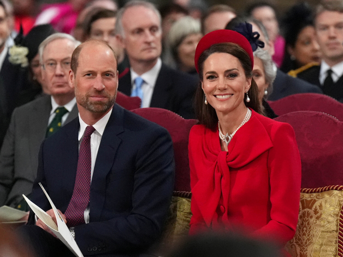 Kate Middleton: Κομψή εμφάνιση στα κόκκινα στο πλευρό του πρίγκιπα William